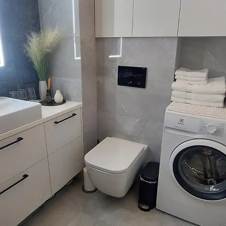 Lejlighed 20 Minutes From Warsaw With Balcony By Renters