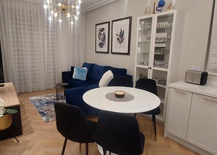 20 Minutes From Warsaw With Balcony By Renters Apartament