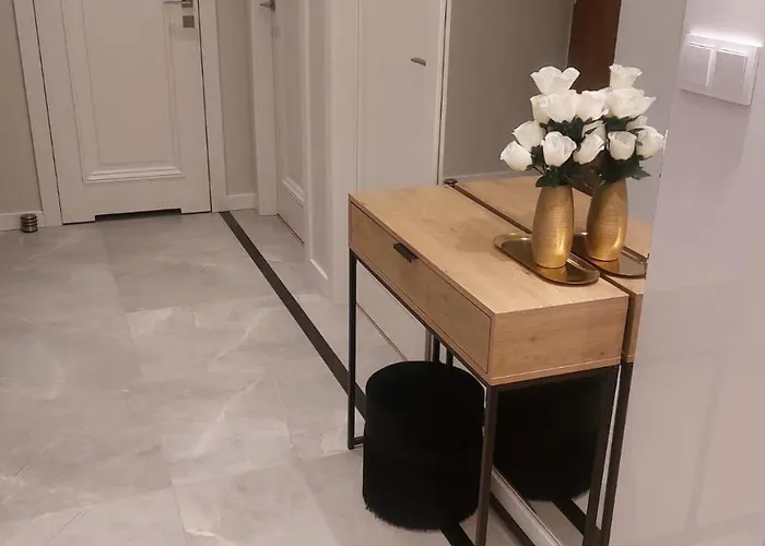 20 Minutes From Warsaw With Balcony By Renters Apartament *