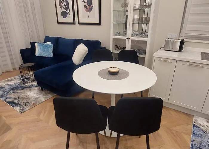 Apartament 20 Minutes From Warsaw With Balcony By Renters Ozarow Mazowiecki