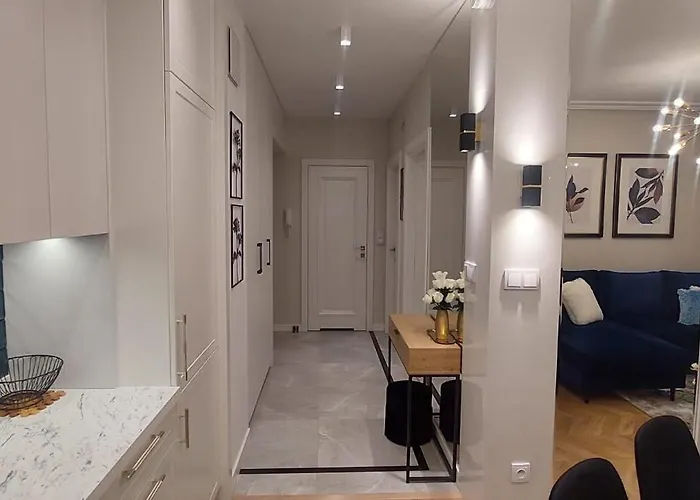 Apartament 20 Minutes From Warsaw With Balcony By Renters