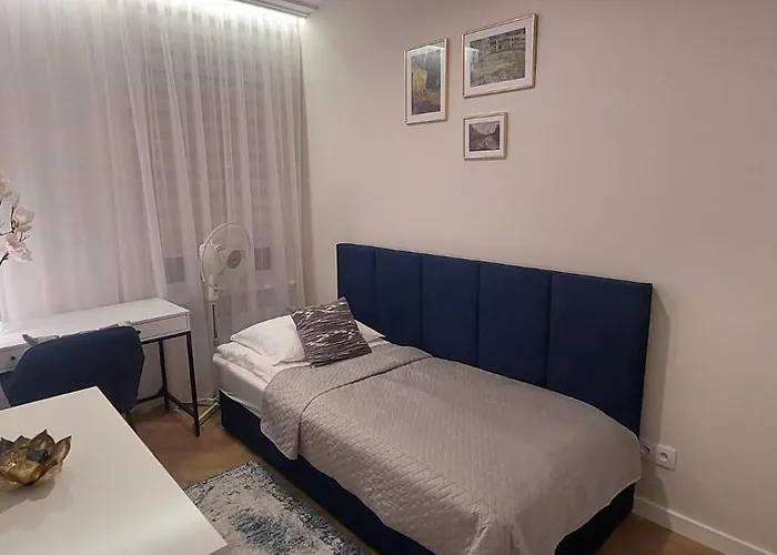 20 Minutes From Warsaw With Balcony By Renters Apartament *