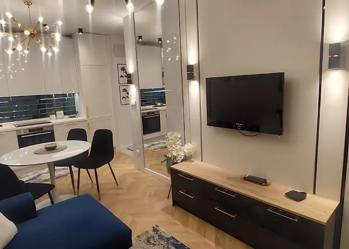 20 Minutes From Warsaw With Balcony By Renters